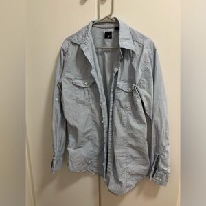 Lightweight button up